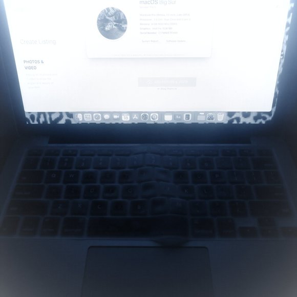 MacBook Pro - Picture 2 of 4